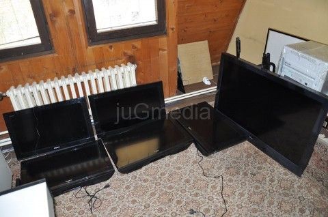 Policija pronašla ukraden „plen“ iz kladionica Policija pronašla ukraden „plen“ iz kladionica