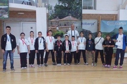 Karatisti Bushida osvojili 12 medalja item-thumbnail