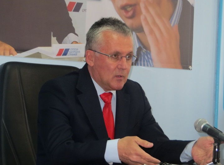 Poslanik Nikolić podržao borbu protiv nasilja nad ženama Poslanik Nikolić podržao borbu protiv nasilja nad ženama