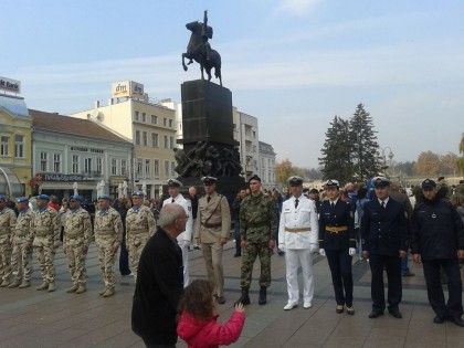 Vojnici Kopnene vojske prikazali svoje veštine i oružje (FOTO) item-thumbnail