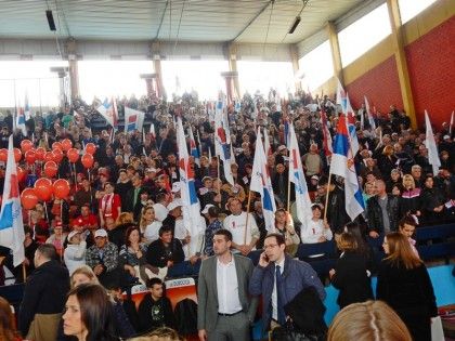 SNS: 12000 građana u Leskovcu dalo podršku Aleksandru Vučiću item-thumbnail