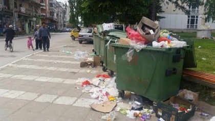 Centar Bojnika zatrpan smećem item-thumbnail