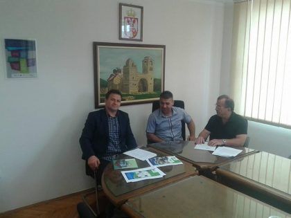 SLOŽNI OKO NOVOG AUTO-PUTA Predsednici opština ujedinjeni oko Radanskog klastera item-thumbnail