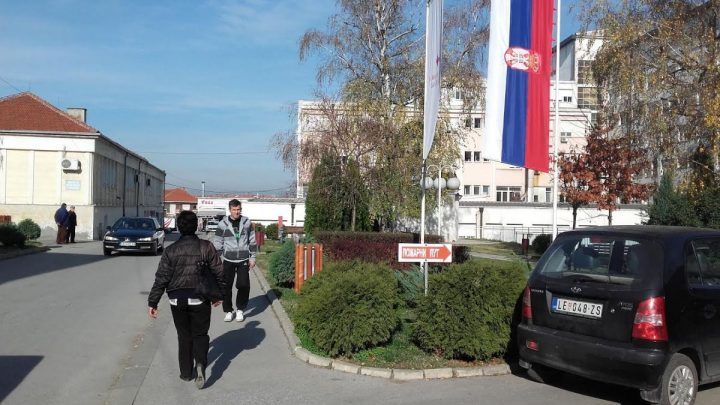 Zabranjene posete u leskovačkoj bolnici Zabranjene posete u leskovačkoj bolnici