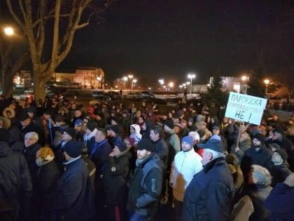 Beograđani se pridružuju protestu stanara u Nišu item-thumbnail