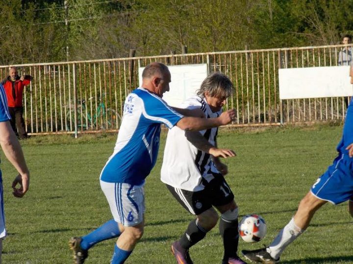 Fudbalski spektakl, Vučje u crno beloj boji Fudbalski spektakl, Vučje u crno beloj boji