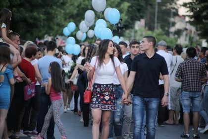 Ispit zrelosti položili u majicama, novac uplatili bolesnima item-thumbnail