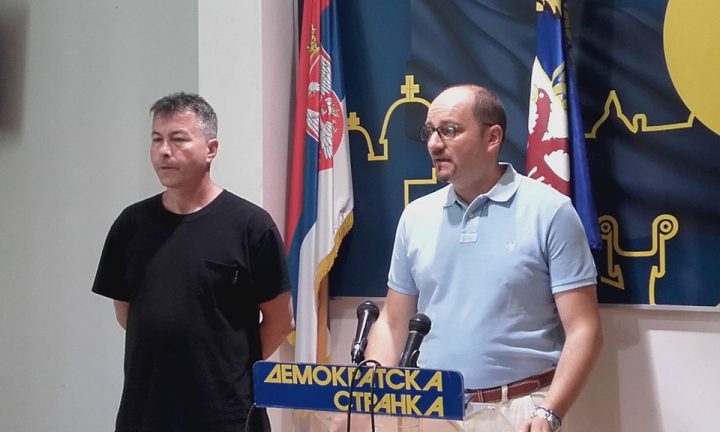 DS: Cvetanović kao Luj XIV – „Država to sam ja“ DS: Cvetanović kao Luj XIV – „Država to sam ja“
