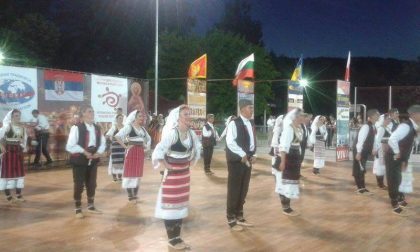 Publiku na tribinama oduševili folklorci iz Bugarske, Kipra i Kolumbije item-thumbnail