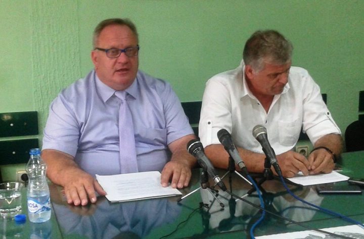 PRAVO KUME, PA U OČI: Jedini spas za Pijacu je OTPUŠTANJE radnika PRAVO KUME, PA U OČI: Jedini spas za Pijacu je OTPUŠTANJE radnika