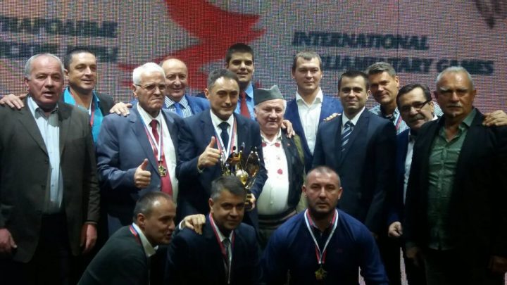 Pejčić u Leskovac doneo još jednu poslaničku bronzu iz Moskve Pejčić u Leskovac doneo još jednu poslaničku bronzu iz Moskve