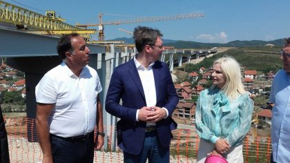 Kasne radovi na Koridoru 10, Vučić vikao na Babića item-thumbnail