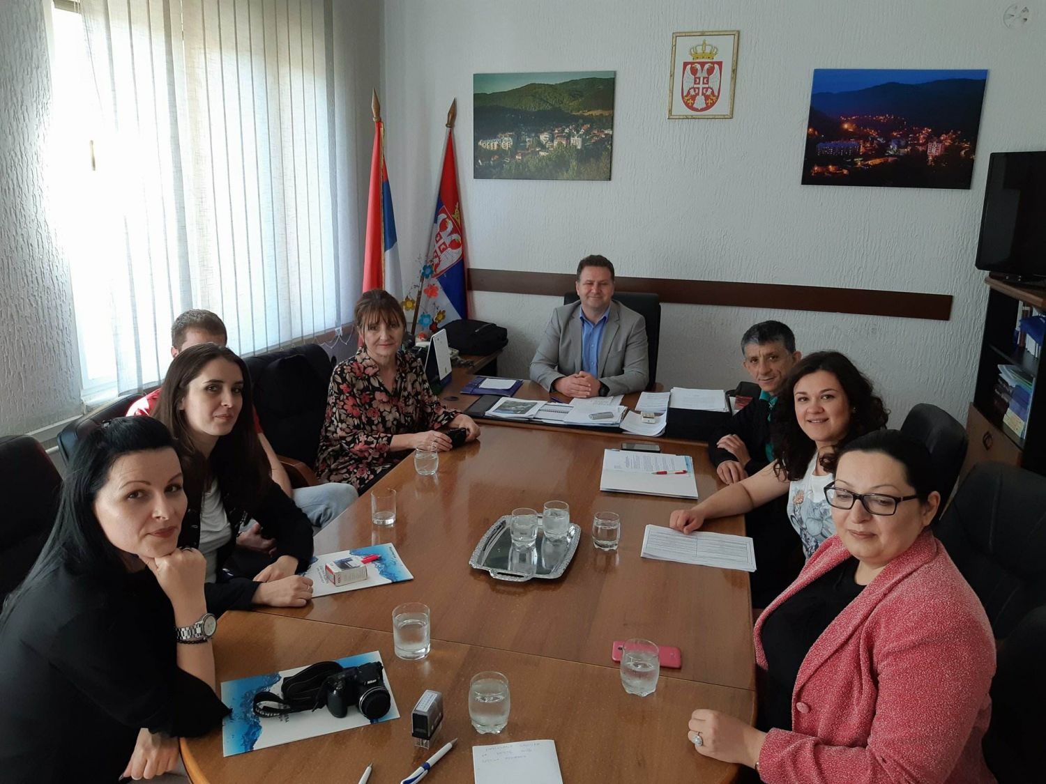 Potpisani ugovori za medijske projekte u Medveđi (VIDEO) Potpisani ugovori za medijske projekte u Medveđi (VIDEO)