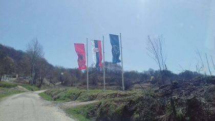 Zastave EU, Srbije i Albanije u ataru opštine Medveđa item-thumbnail