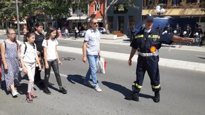 Policajac u zajednici – težak ali častan posao (VIDEO) item-thumbnail