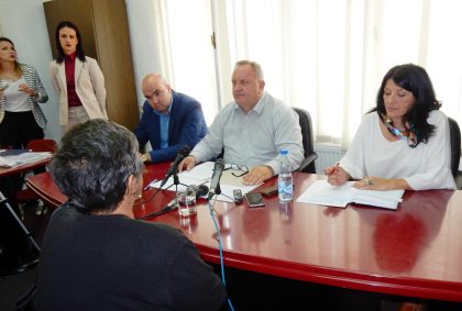Dan otvorenih vrata kod gradonačelnika Leskovca: Smanjićemo nezaposlenost na 10.000 (VIDEO) item-thumbnail