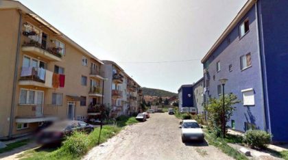 Sećanja na OLUJU Od 2.000, u Leskovcu ostalo 200 izbeglica iz Hrvatske (POTRESNI SNIMCI) item-thumbnail