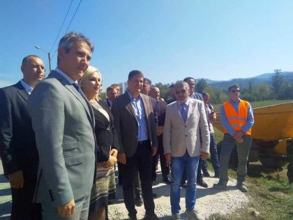 U prisustvu ministarke Zorane Mihajlović počeli radovi na izgradnji fekalnog kolektora item-thumbnail