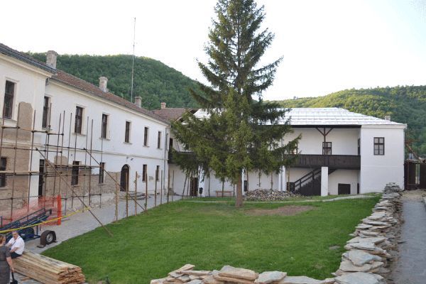 Policajci i planinari uređuju manastir Sveti Prohor Pčinjski