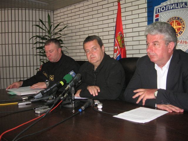 Dačić: Albanci sami da uklone spomenik OVPBM.