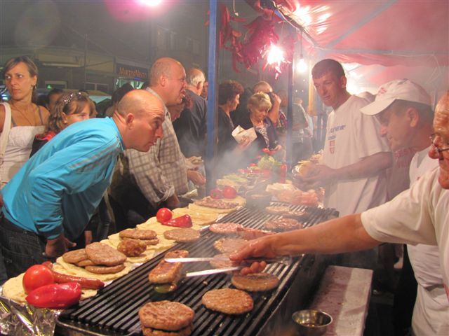 Otvorena roštiljska fešta u Leskovcu