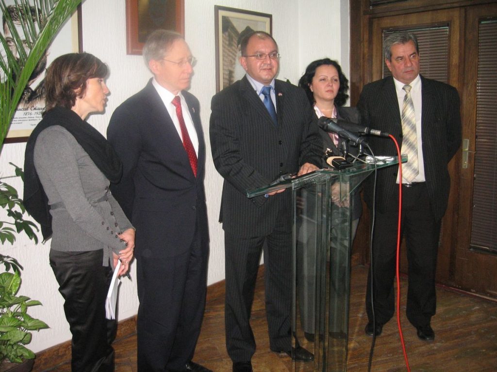 Američki ambasador Majkl Kirbi u prvoj zvaničnoj poseti Vranju