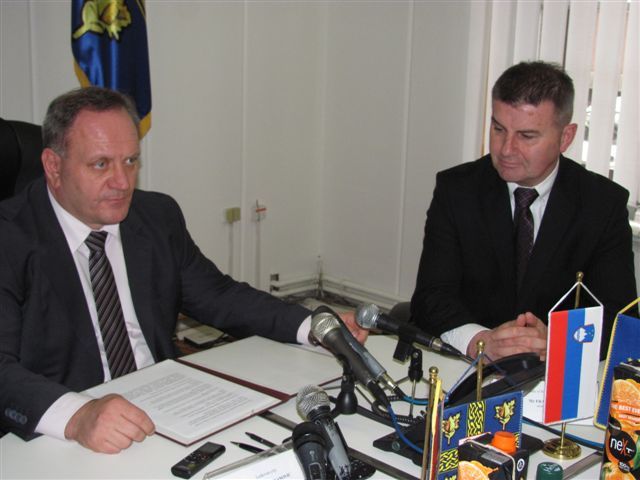 Slovenački ambasador rešava problem preduzeća „Motvoz“ i „Mitić“