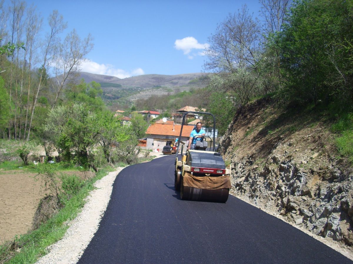 Asfalt stiže u Gostušu