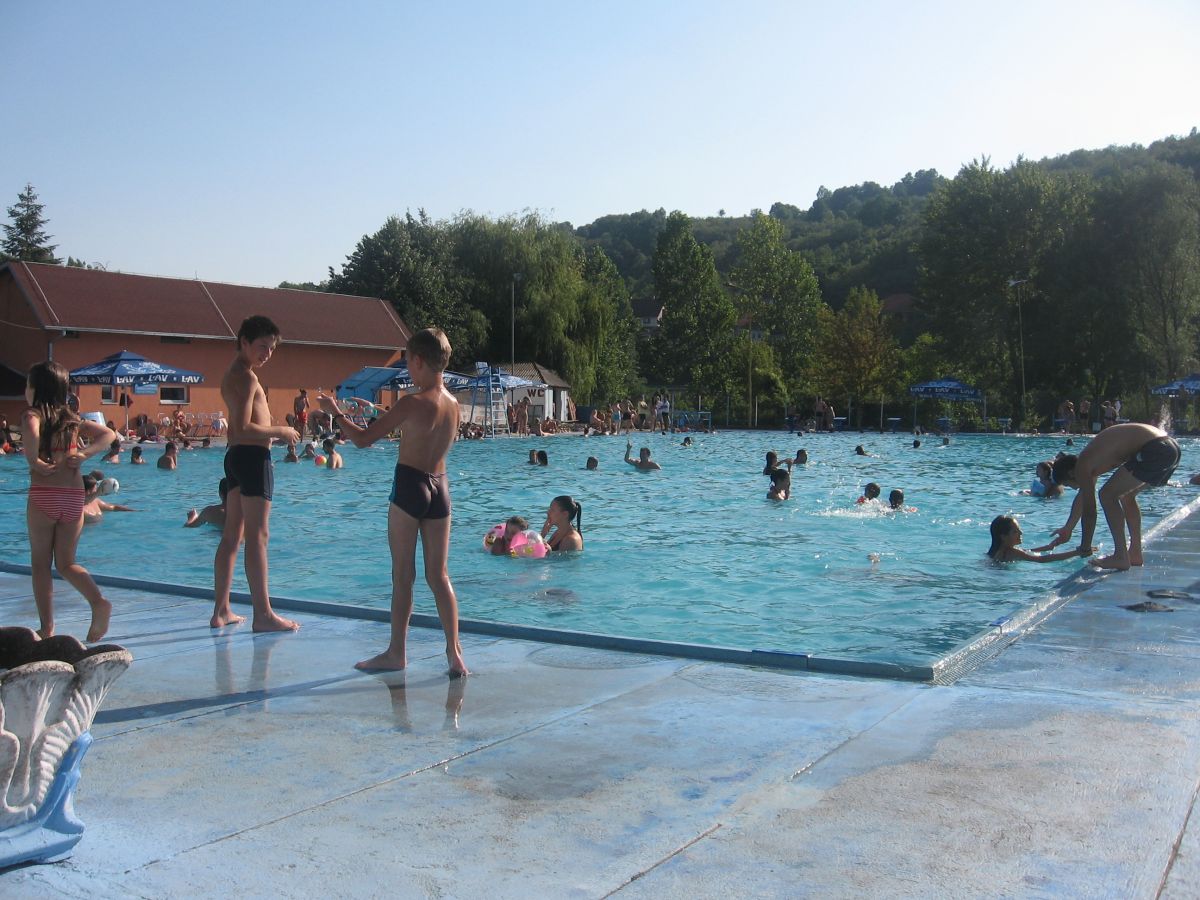 Počela besplatna rekreacija na bazenu u Vladičinom Hanu