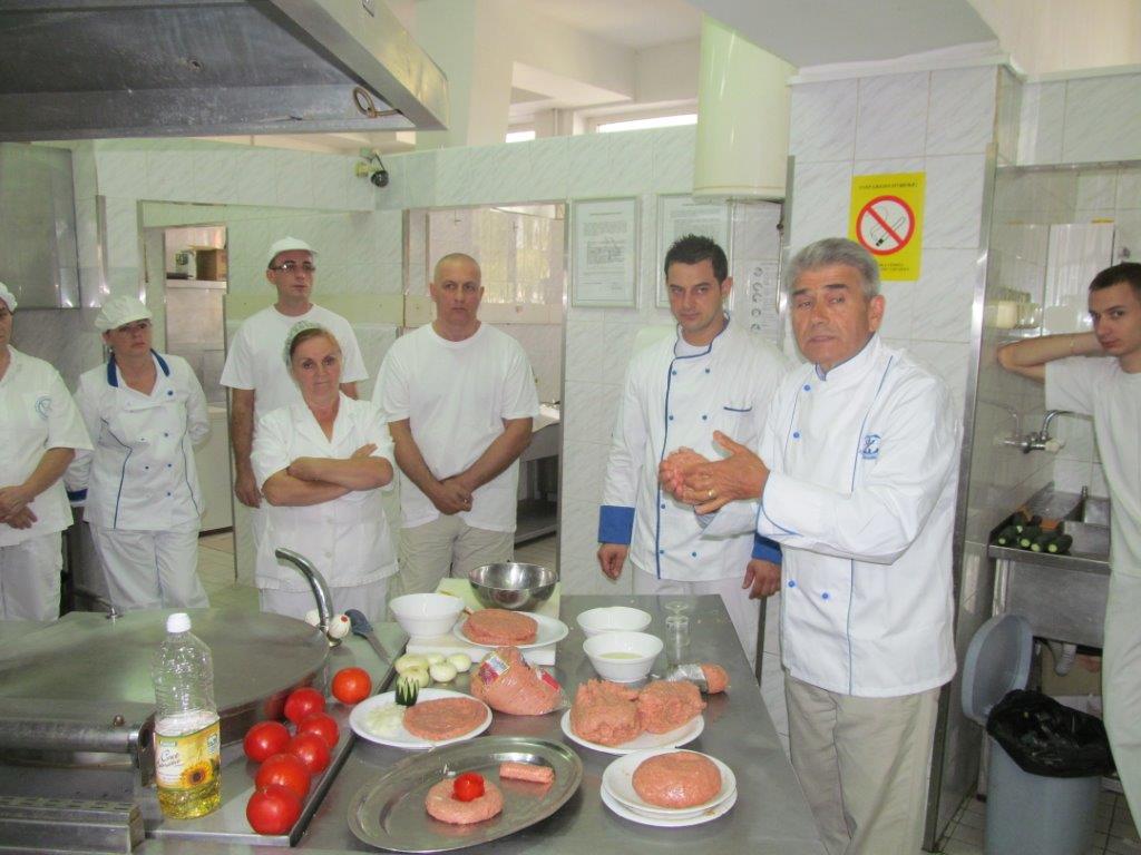 Treća Leskovačka škola roštilja u Domu učenika