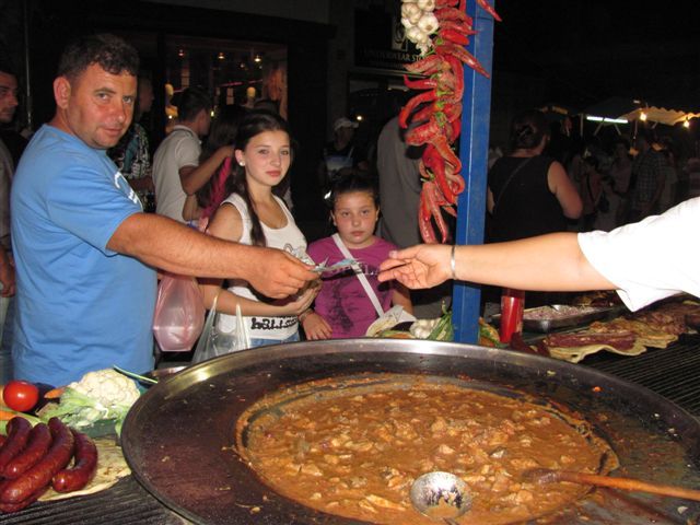 Festival majstora pirotskog roštilja i etno hrane