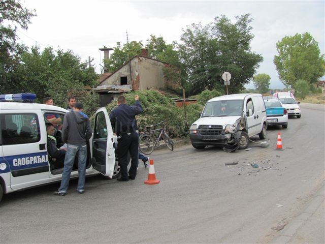 U sudaru vozila Leskovčanin lakše povređen
