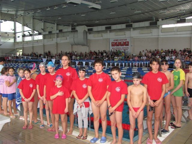 Nišlije u Leskovcu pokupile plivačke medalje