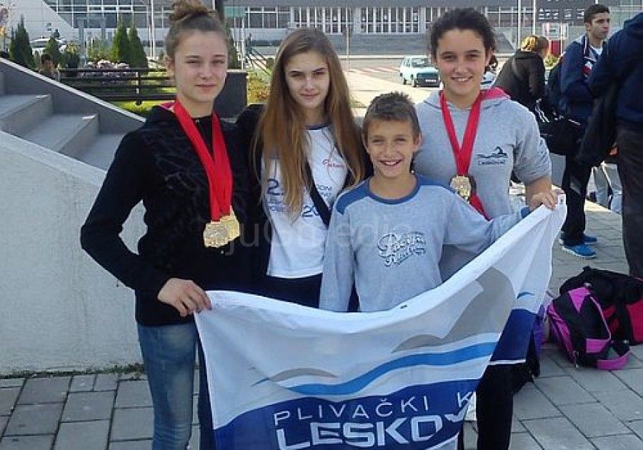 Četvoro plivača osvojilo osam medalja u Skoplju