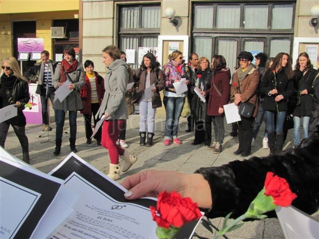 Minut ćutanja za 41 ubijenu ženu u Srbiji