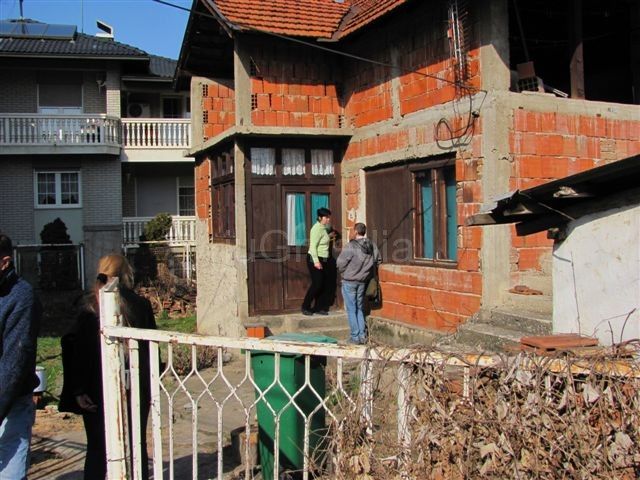 Eksplodirala bomba pred kućom Leskovčanke
