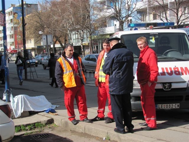 Umro još jedan mladić, nožem mu probili srce