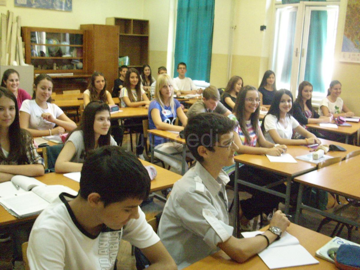Pirotski gimnazijalci u Skoplju