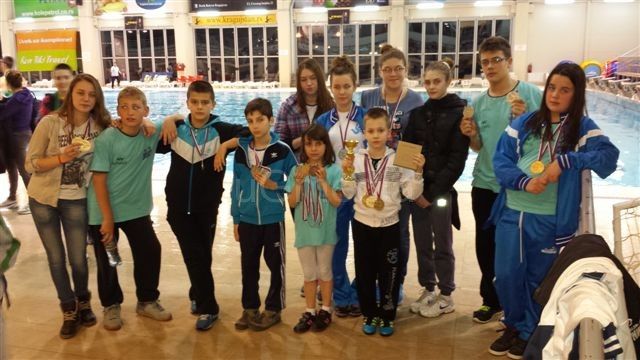 Dvanaest plivača osvojilo 19 medalja