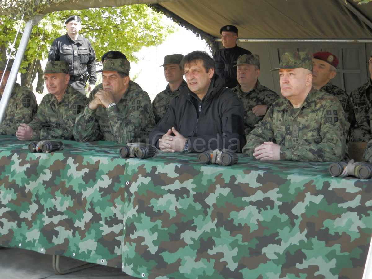Ministar Bratislav Gašić posetio vojne baze na na jugu Srbije