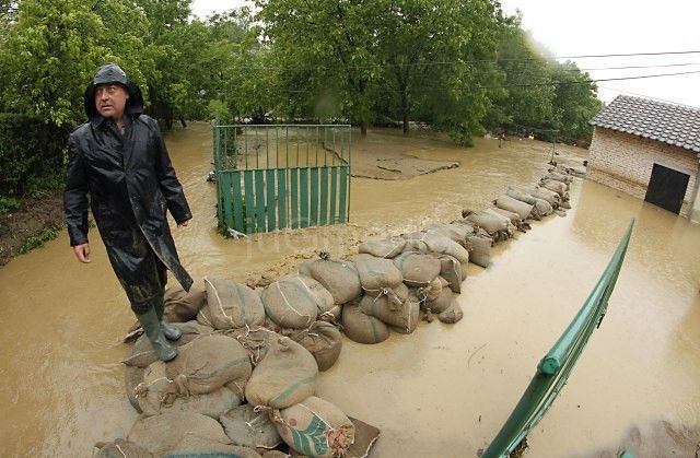 Leskovčani i Vlasotinčani čekaju na raspored u Beogradu