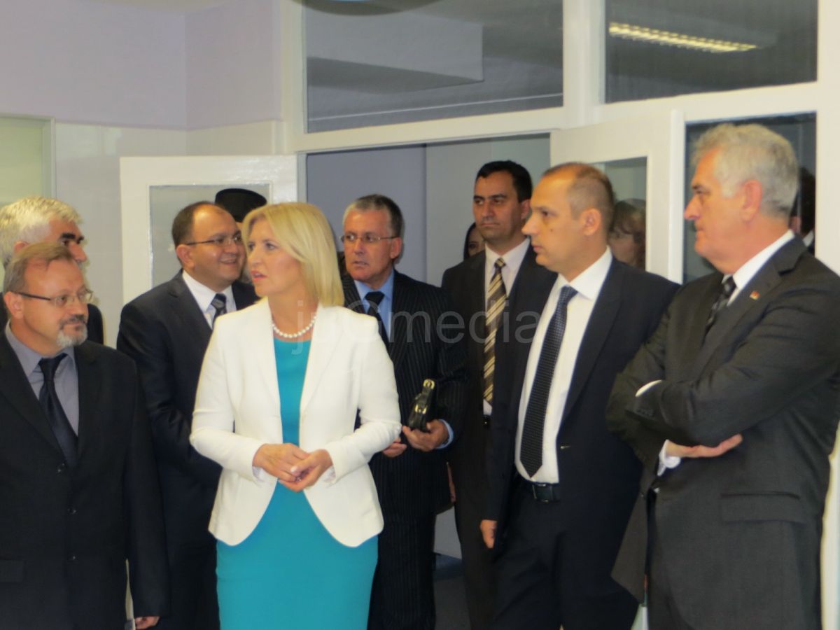 Predsednik Tomislav Nikolić i njegova supruga Dragica otvorili porodilište u Vranju