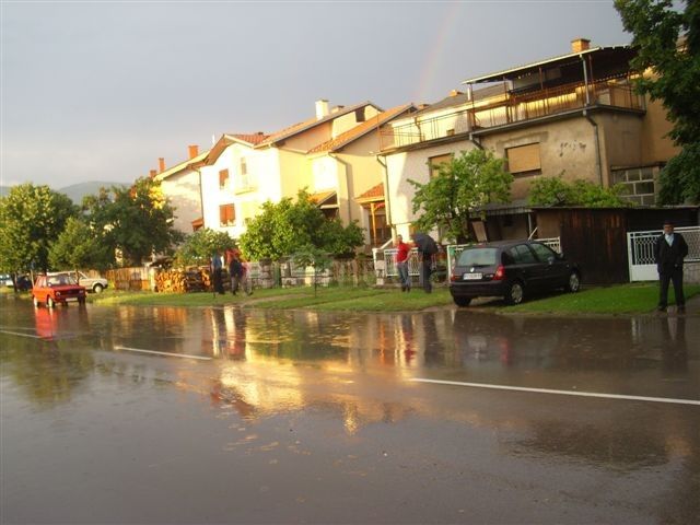 U Kozaračkoj ulici poplavljene kuće