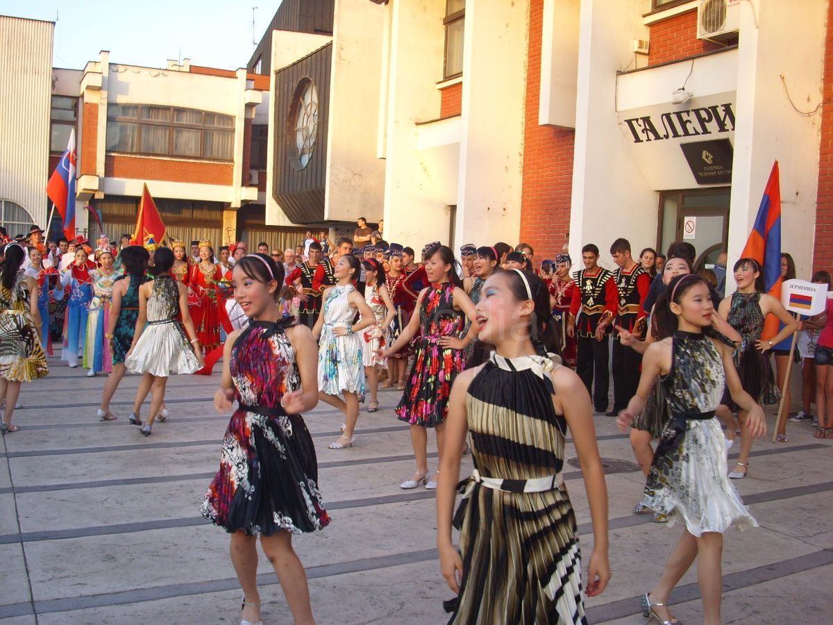 Deseti Međunarodni folklorni festival u Pirotu