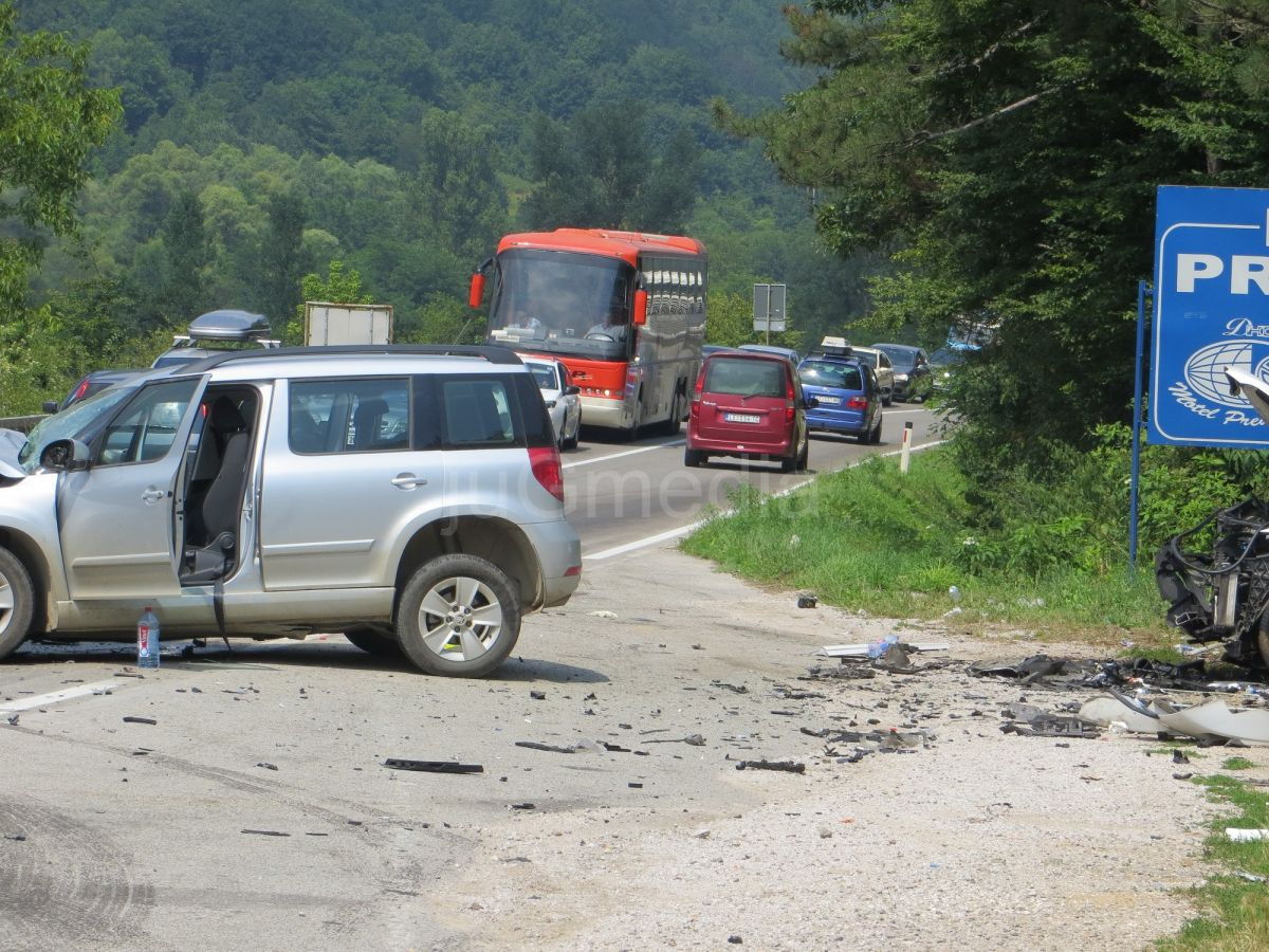 NAJNOVIJA VEST : Povređeni u saobraćajki kod Džepa preminuo u Leskovcu
