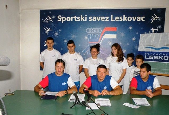 Sutra plivački spektal u Leskovcu