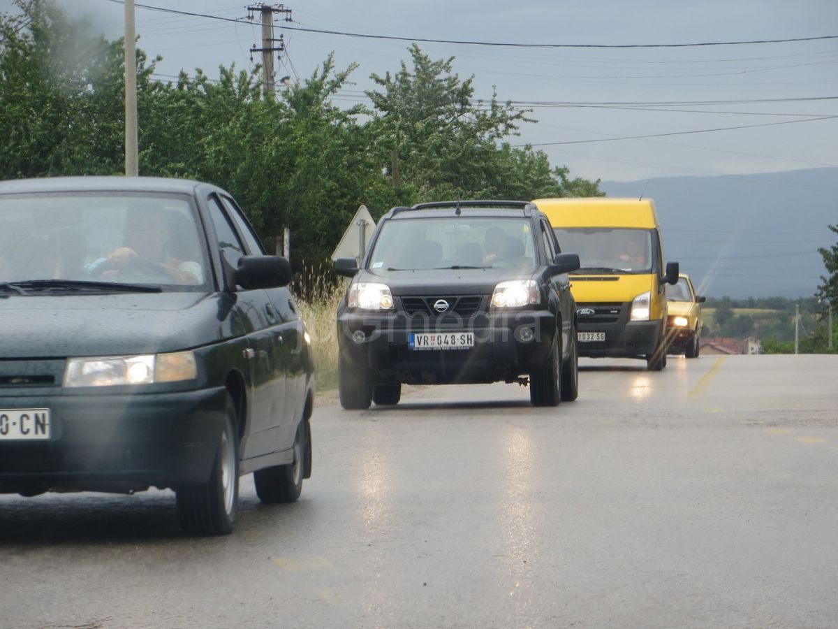 AMSS: Mokri putevi zbog kiše i susnežice
