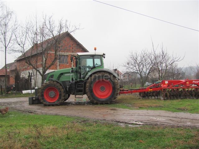 Raspisan Javni poziv za subvencionisanu dodelu zaštitnog rama za upotrebljivani traktor