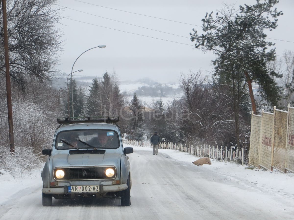 Hladno jutro na jugu Srbije: Oprez na putu!