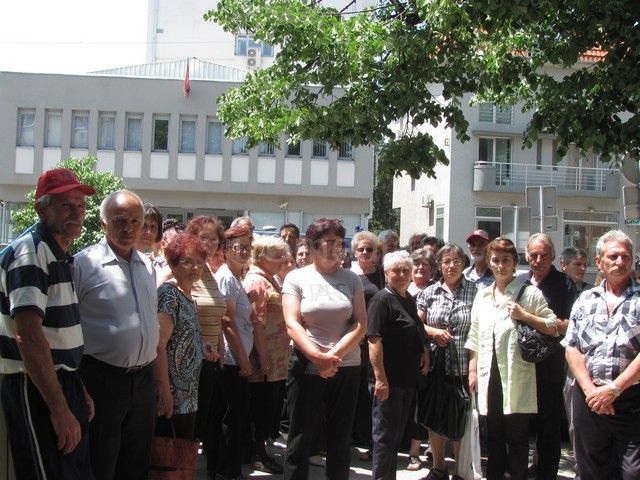 Radniic Leteksa protestovali zbog advokatske tarife